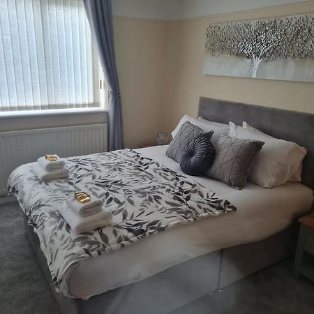 Вилла Crabtree House Moreton  Экстерьер фото