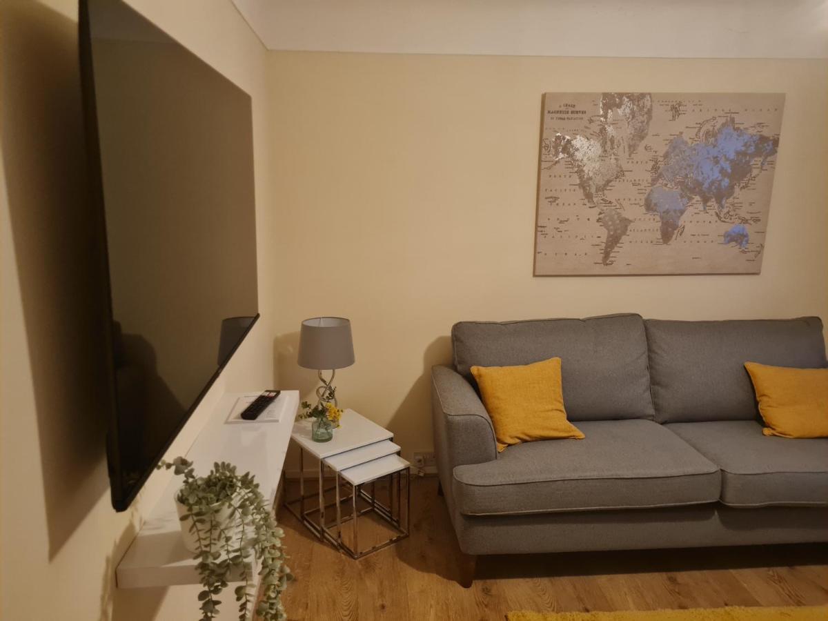 Вилла Crabtree House Moreton  Экстерьер фото