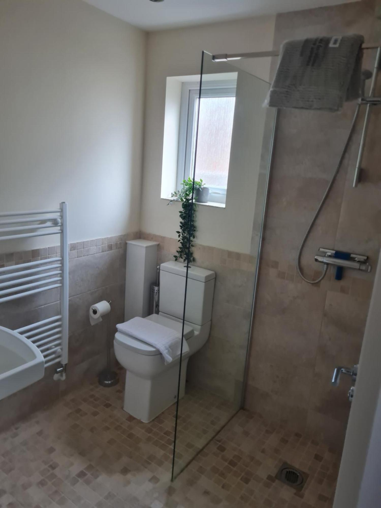 Вилла Crabtree House Moreton  Экстерьер фото