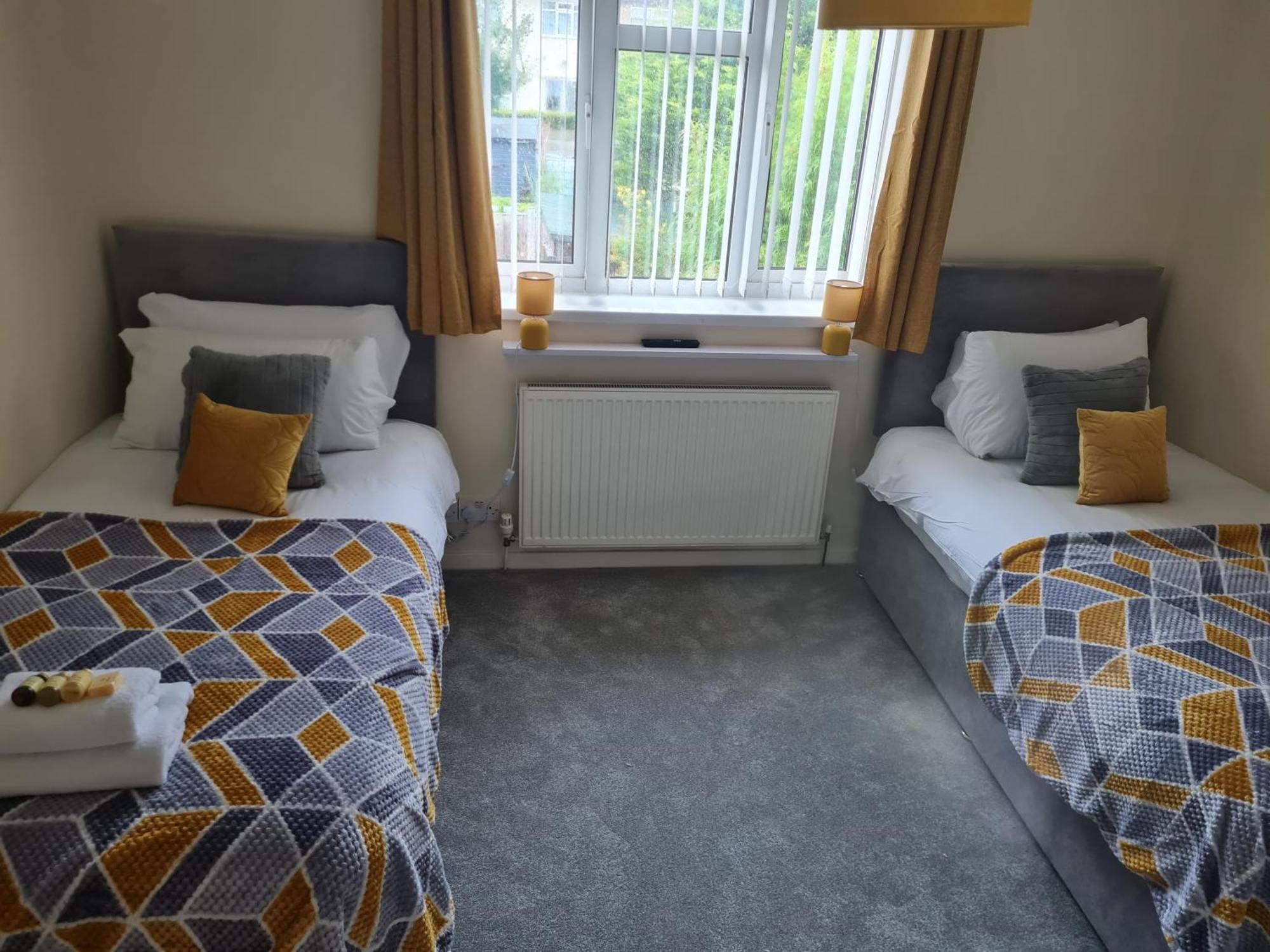 Вилла Crabtree House Moreton  Экстерьер фото